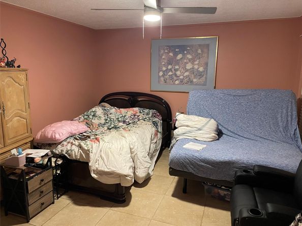 8580 SW 17th St, Davie FL 33324