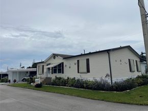 8580 SW 17th St, Davie FL 33324