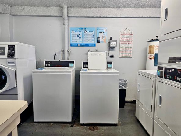 118 NW Royal Park Dr 2E, Oakland Park FL 33309