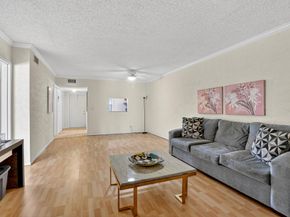 6 Abbey Lane 106, Delray Beach FL 33446