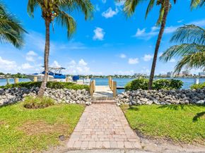 804 S Southlake Dr, Hollywood FL 33019