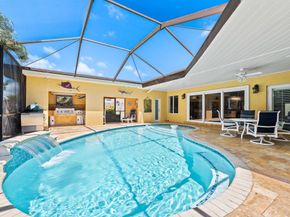 804 S Southlake Dr, Hollywood FL 33019