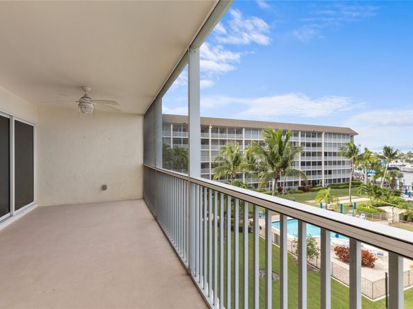 390 N Federal Hwy 406, Deerfield Beach FL 33441