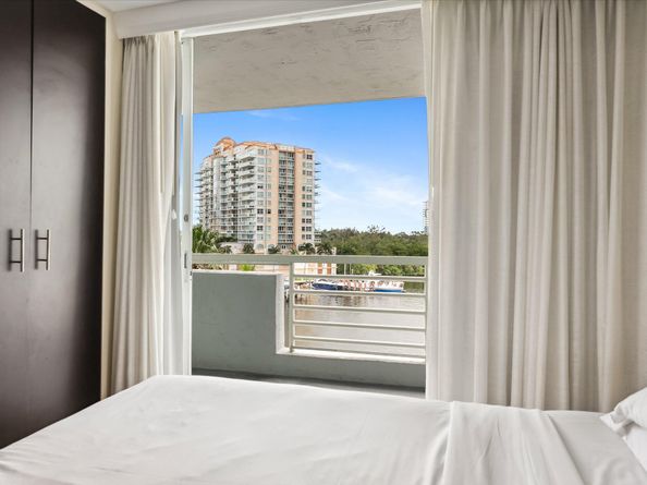2670 E Sunrise Boulevard 520, Fort Lauderdale FL 33304