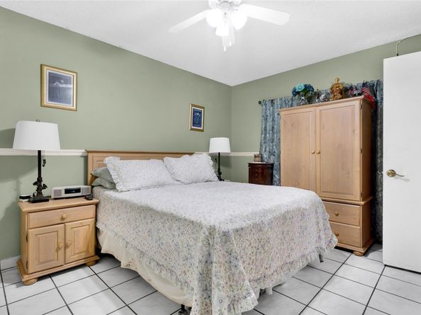 7842 W 34 Ln 202, Hialeah FL 33018