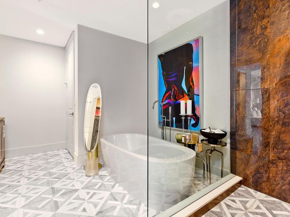 200 NE 2nd Avenue 309, Delray Beach FL 33444