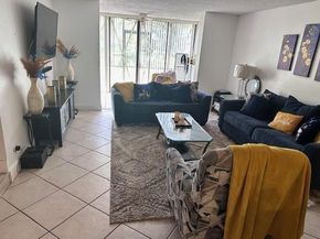 3730 Inverrary Drive 1B, Lauderhill FL 33319