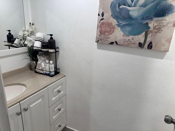 3730 Inverrary Drive 1B, Lauderhill FL 33319