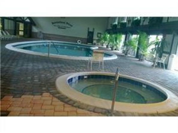 3730 Inverrary Drive 1B, Lauderhill FL 33319