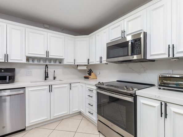12451 NW 3rd Street B3, Plantation FL 33325