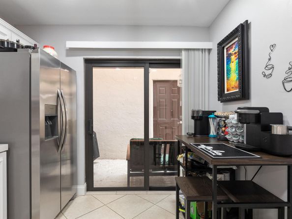 12451 NW 3rd Street B3, Plantation FL 33325