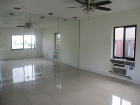 1220 NW 7th Ter, Fort Lauderdale FL 33311