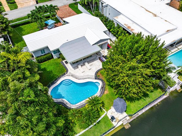 1630 NE 18th Avenue, Fort Lauderdale FL 33305
