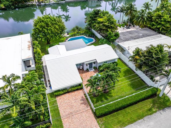 1630 NE 18th Avenue, Fort Lauderdale FL 33305