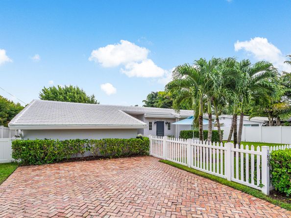 1630 NE 18th Avenue, Fort Lauderdale FL 33305