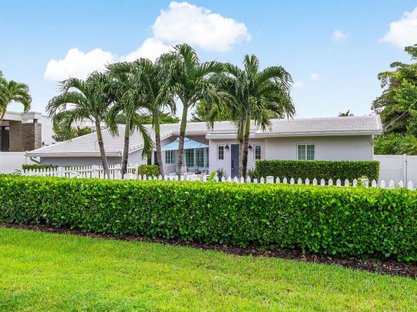 1630 NE 18th Avenue, Fort Lauderdale FL 33305