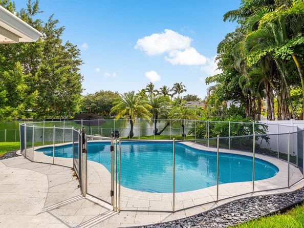 1630 NE 18th Avenue, Fort Lauderdale FL 33305
