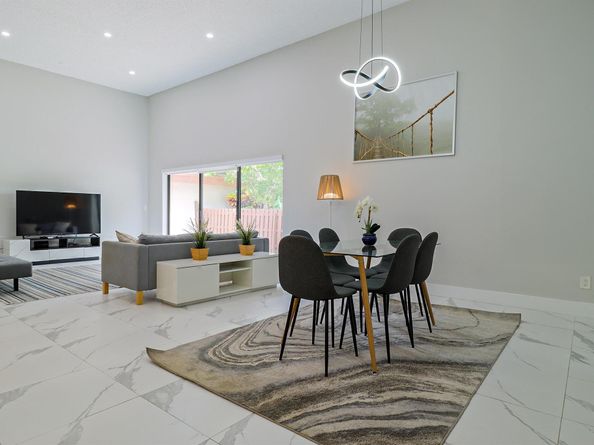 605 Leslie Dr Drive, Hallandale Beach FL 33009