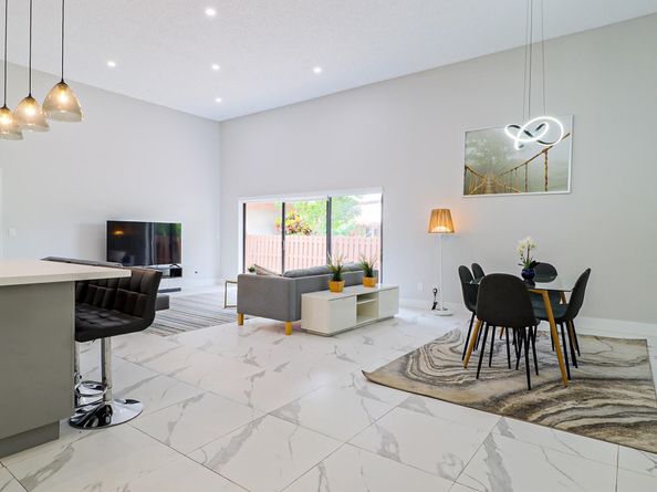 605 Leslie Dr Drive, Hallandale Beach FL 33009