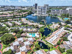 605 Leslie Dr Drive, Hallandale Beach FL 33009