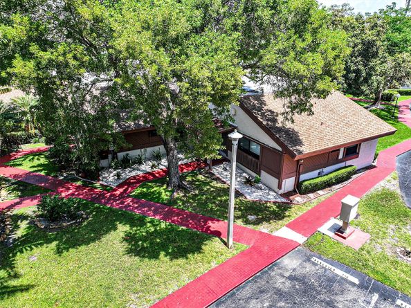 605 Leslie Dr Drive, Hallandale Beach FL 33009