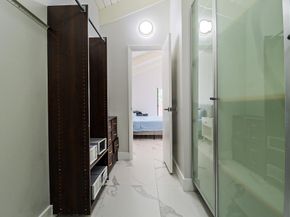 605 Leslie Dr Drive, Hallandale Beach FL 33009