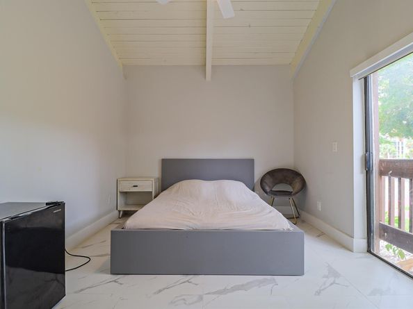 605 Leslie Dr Drive, Hallandale Beach FL 33009