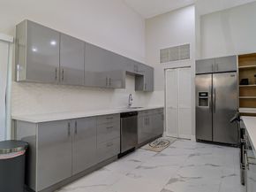 605 Leslie Dr Drive, Hallandale Beach FL 33009
