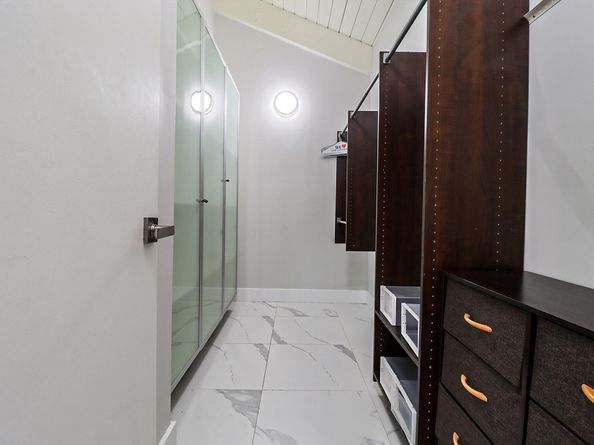 605 Leslie Dr Drive, Hallandale Beach FL 33009