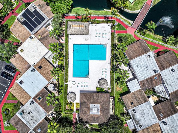 605 Leslie Dr Drive, Hallandale Beach FL 33009