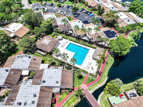 605 Leslie Dr Drive, Hallandale Beach FL 33009