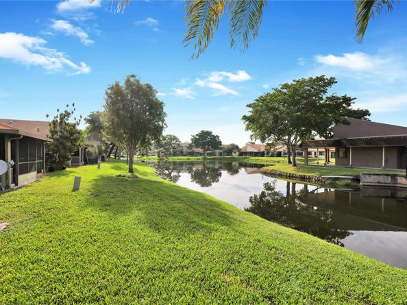 10700 NW 30th Pl 7, Sunrise FL 33322