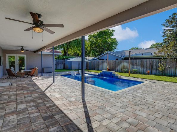 9900 NW 19th Street, Coral Springs FL 33071