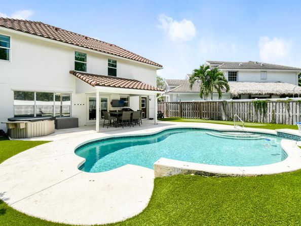 141 St Michaels Court, Jupiter FL 33458