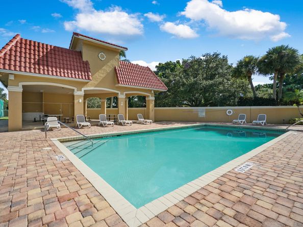 141 St Michaels Court, Jupiter FL 33458