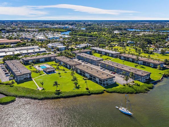 755 Saturn H 206, Jupiter FL 33477