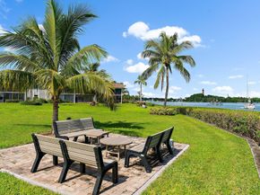 755 Saturn H 206, Jupiter FL 33477