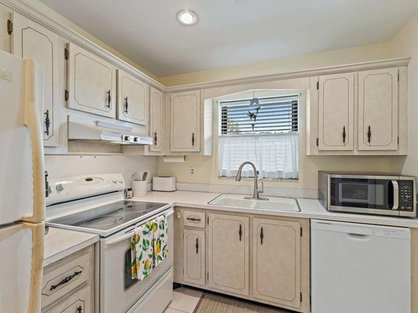 755 Saturn H 206, Jupiter FL 33477