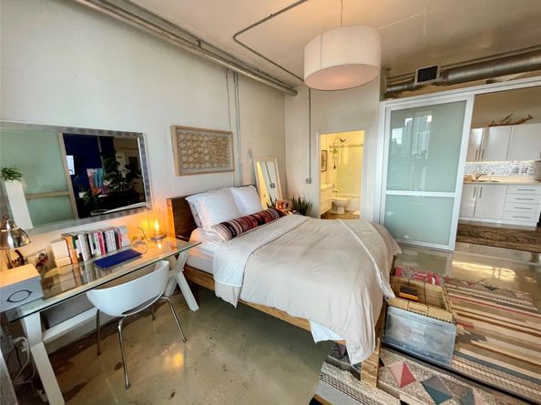 444 NE 30 St 1006, Miami FL 33137