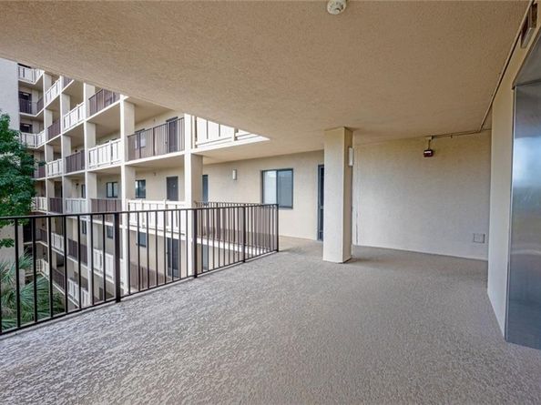 2206 S Cypress Bend Dr 208, Pompano Beach FL 33069