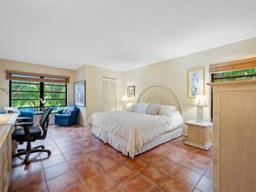 2206 S Cypress Bend Dr 208, Pompano Beach FL 33069