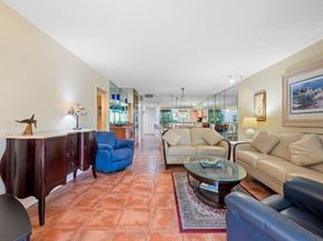2206 S Cypress Bend Dr 208, Pompano Beach FL 33069