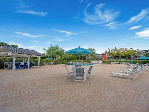 2206 S Cypress Bend Dr 208, Pompano Beach FL 33069