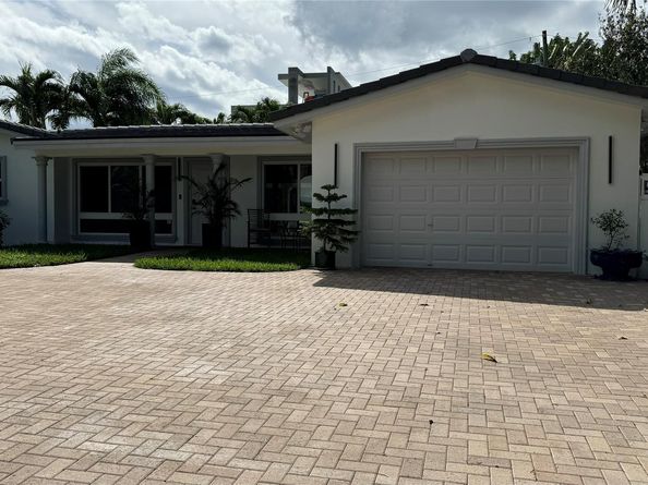 3204 Robbins Rd, Pompano Beach FL 33062