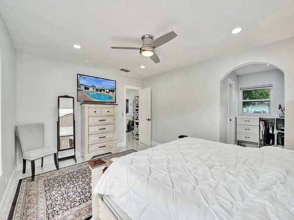 3204 Robbins Rd, Pompano Beach FL 33062