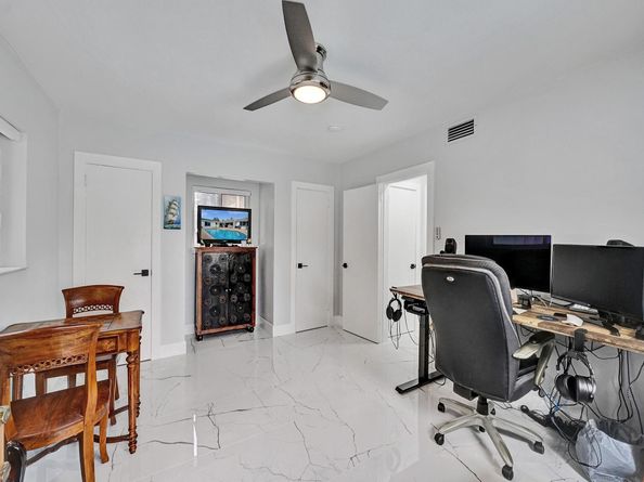 3204 Robbins Rd, Pompano Beach FL 33062