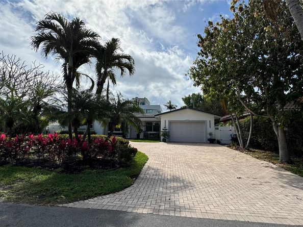3204 Robbins Rd, Pompano Beach FL 33062