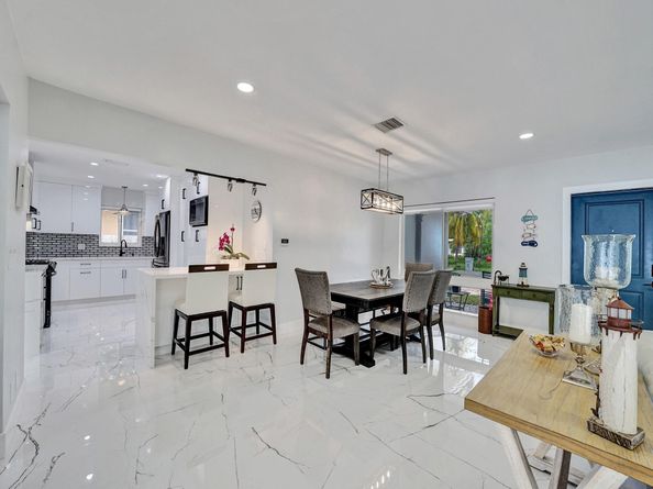 3204 Robbins Rd, Pompano Beach FL 33062
