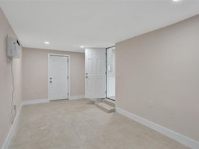 5903 Mckinley St, Hollywood FL 33021