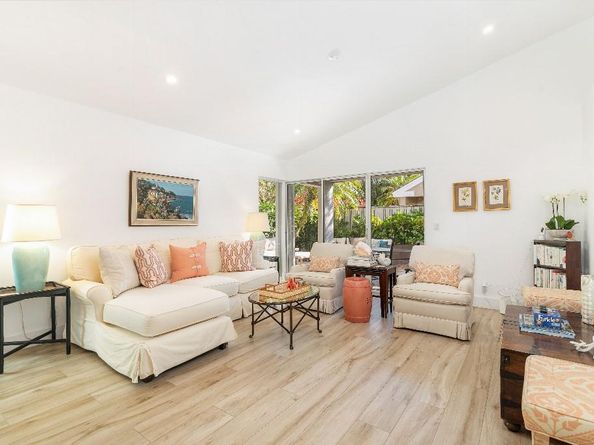 15 Commodore Pl, Palm Beach Gardens FL 33418